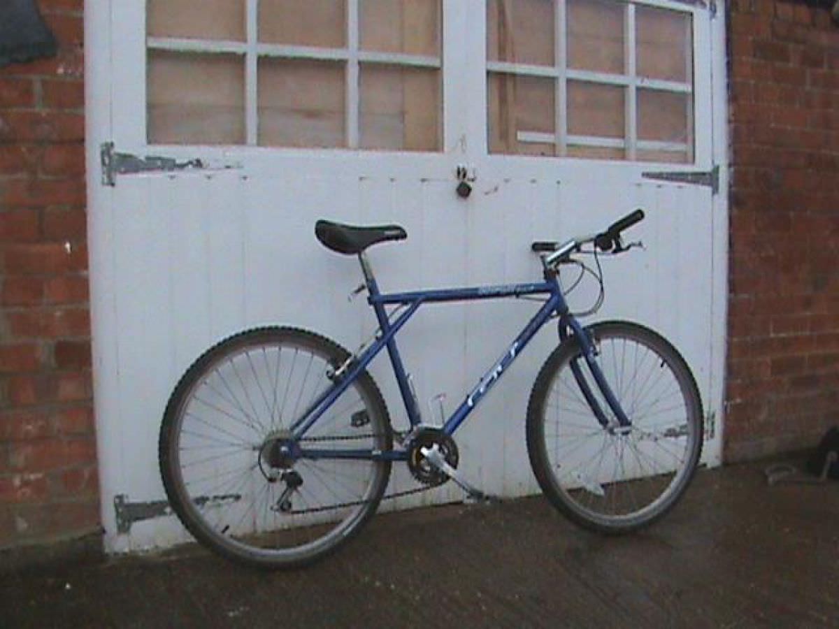GT Outpost Trail20" Framed Mountain Bike, 26" Wheels
