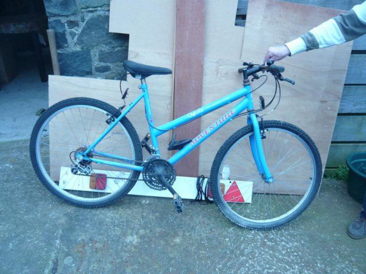 Adult size bike for renovation or parts