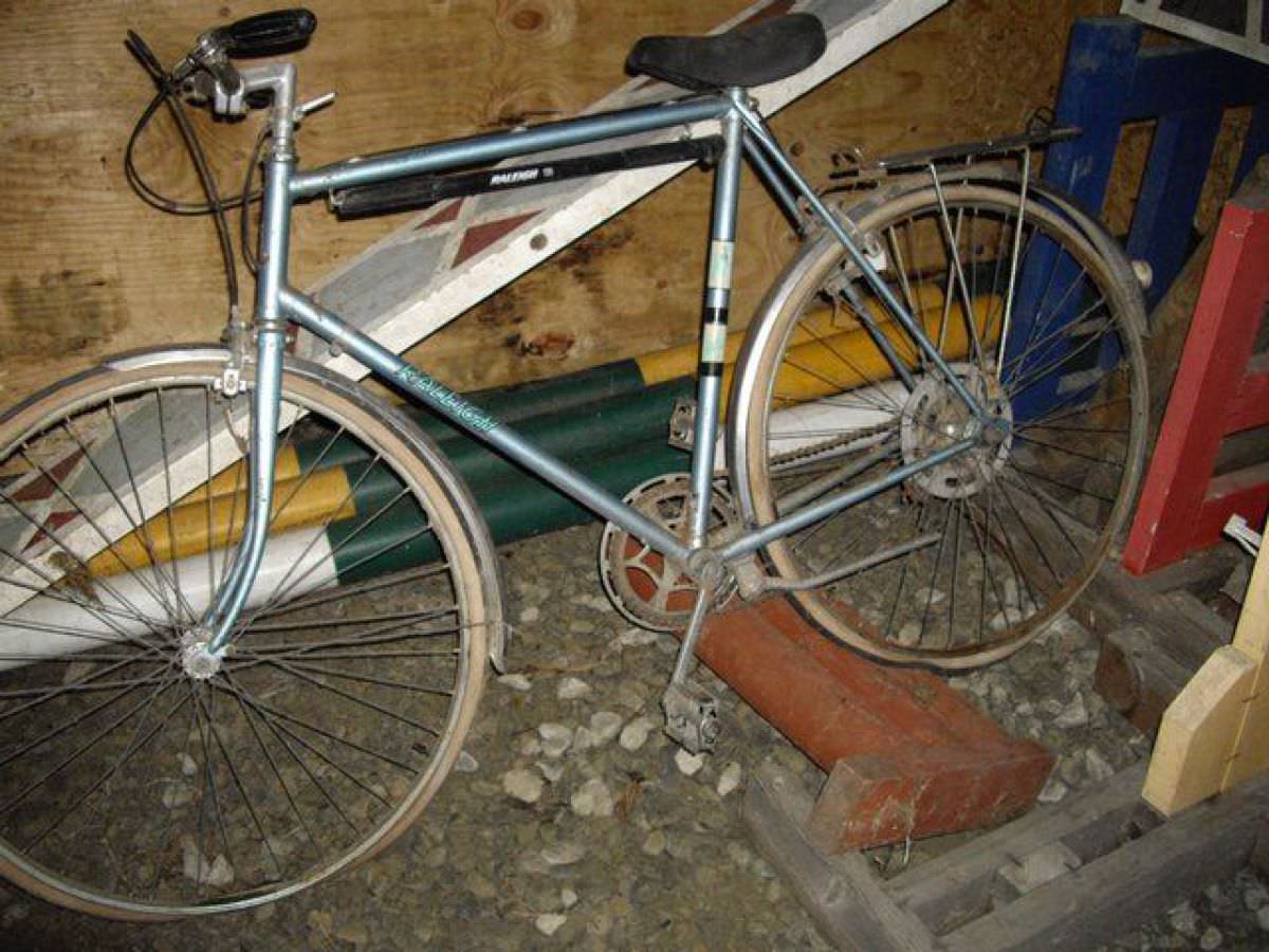 Bicycle - Man's Vintage Raleigh Esprit - NOW