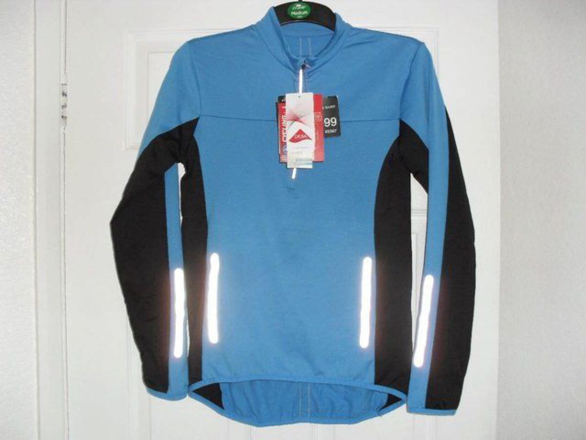 CYCLING SHIRT NEW - TAGS STILL ATTACHED, REFLECTIVE DETAILS