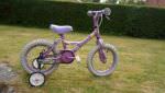 Todlers girls bike with stabilizers(open to offers)