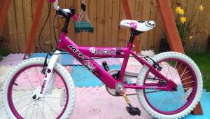 Girls Hot Pink Huffy Rock Star Bike