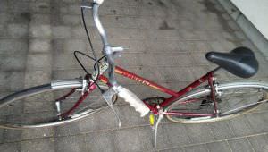 Classic Ladies Peugeot town bike. 21inch Lightweight frame,