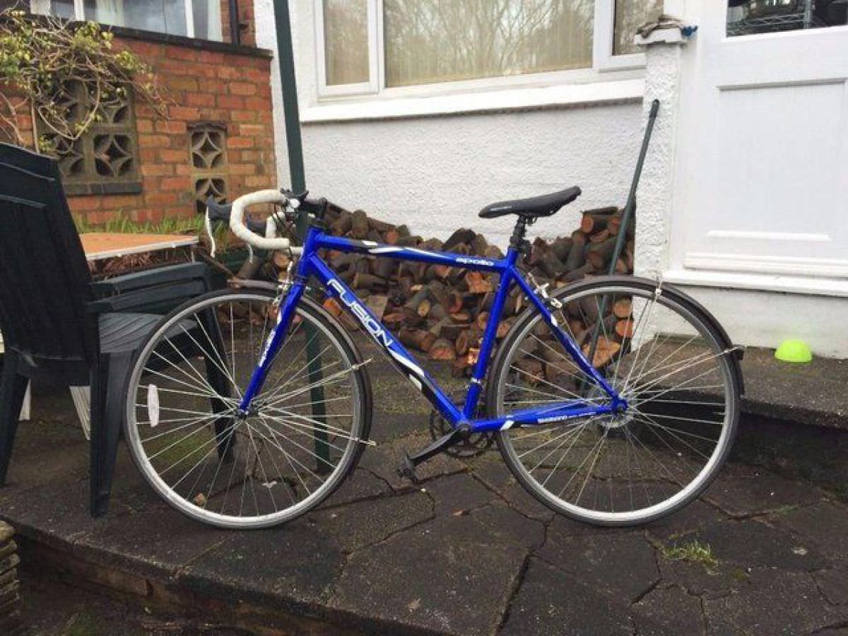Apollo Road Bike with Mud Guards for sale