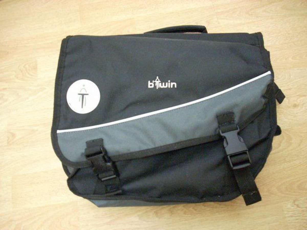 bTwin dual pannier bag in excellent condition