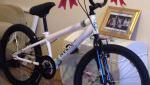 Banzai bmx bike white