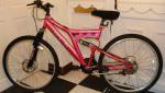Maxima Ladies Mountain Bike with Disc Brakes and 18 gears. .